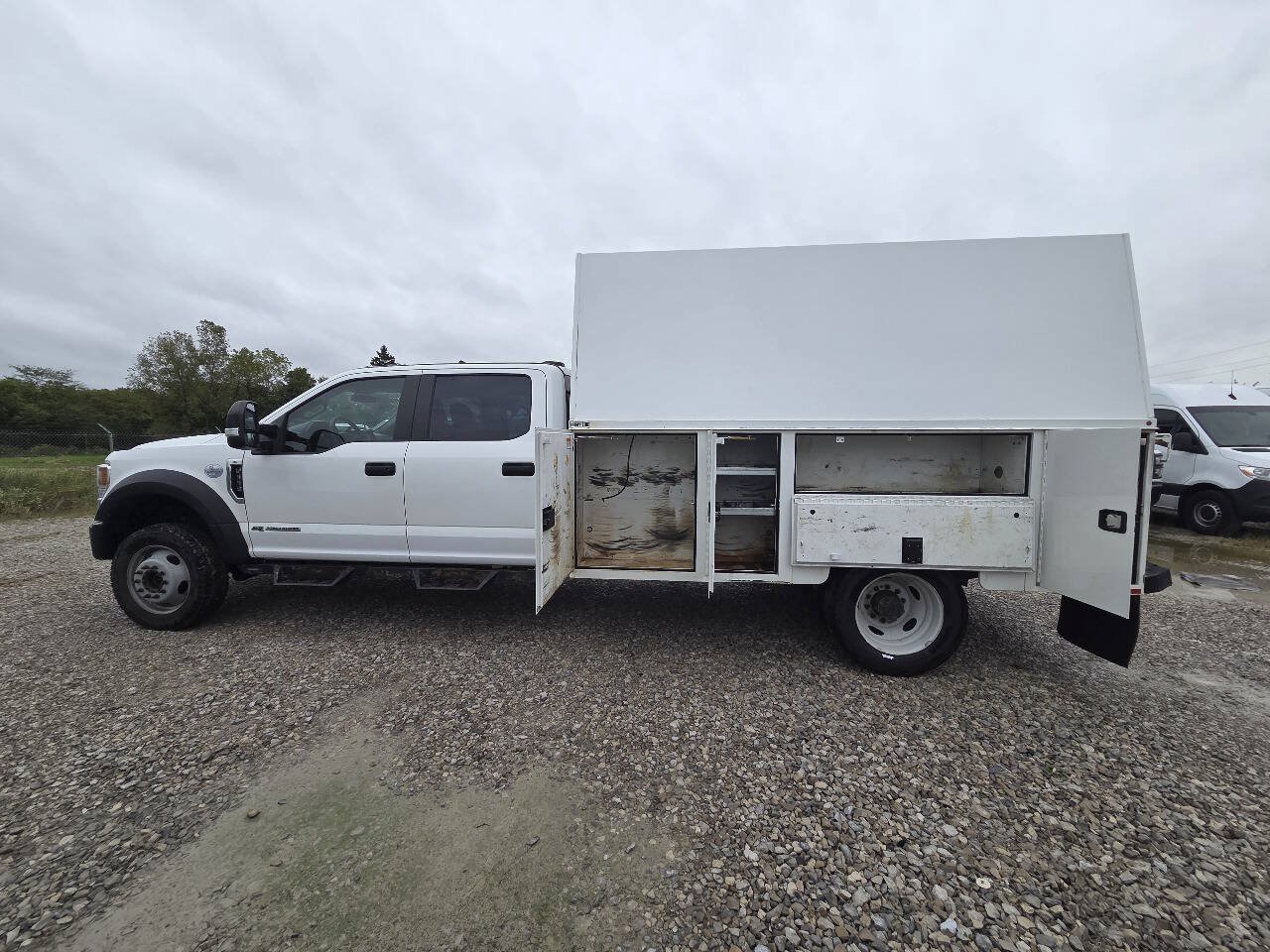 Used 2022 Ford F550 4x4 Crew Cab Super Duty w/ Power Equipment Group image 6