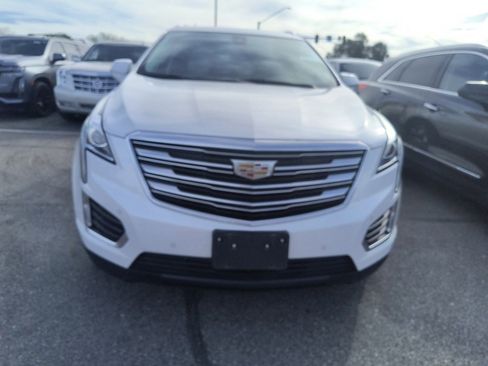 Used 2019 Cadillac XT5 Luxury image 2