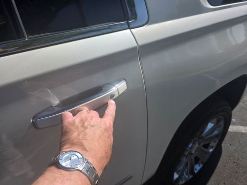 Used 2015 GMC Yukon XL Denali w/ Touring Package RWD image 11