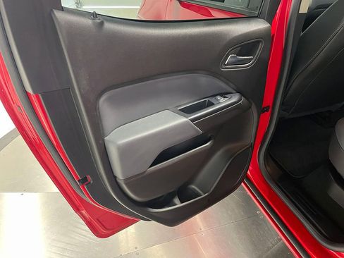 Used 2018 Chevrolet Colorado Z71 AWD/4WD image 20