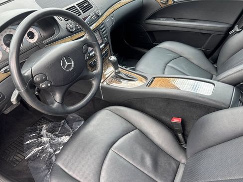 Used 2007 Mercedes-Benz E 350 Sedan image 4