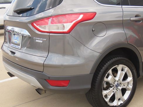 Used 2014 Ford Escape Titanium w/ Equipment Group 401A AWD/4WD image 12