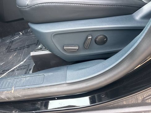 New 2026 Ford Maverick Lariat w/ Black Appearance Package AWD/4WD image 17