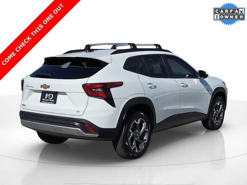 Used 2025 Chevrolet Trax LT w/ Driver Confidence Package image 5