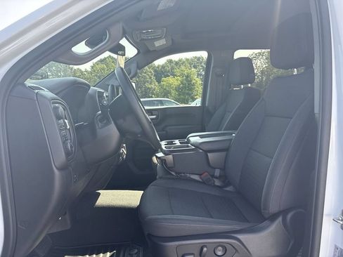 Certified 2024 Chevrolet Silverado 2500 Custom w/ Custom Value Package AWD/4WD image 18