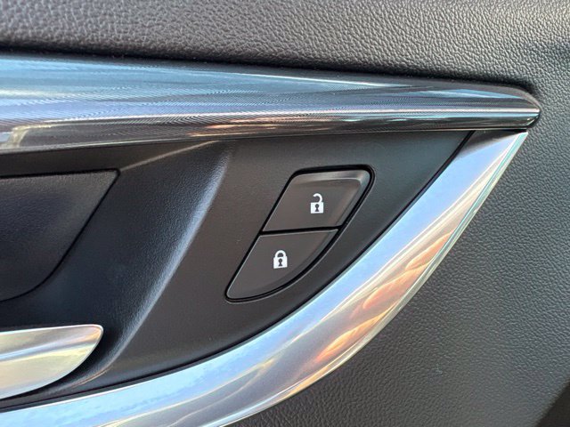 Used 2024 Buick Enclave Essence w/ Experience Buick Package AWD/4WD image 14