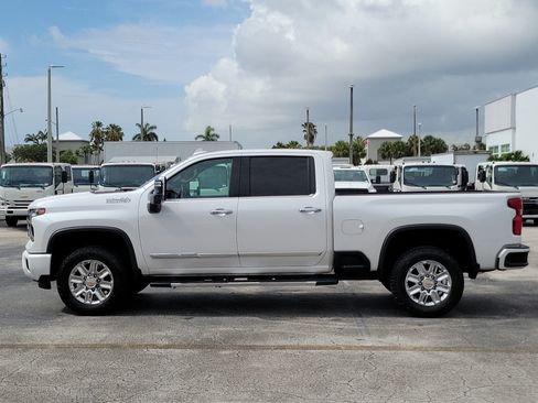 Used 2024 Chevrolet Silverado 2500 High Country w/ High Country Premium Package AWD/4WD image 6