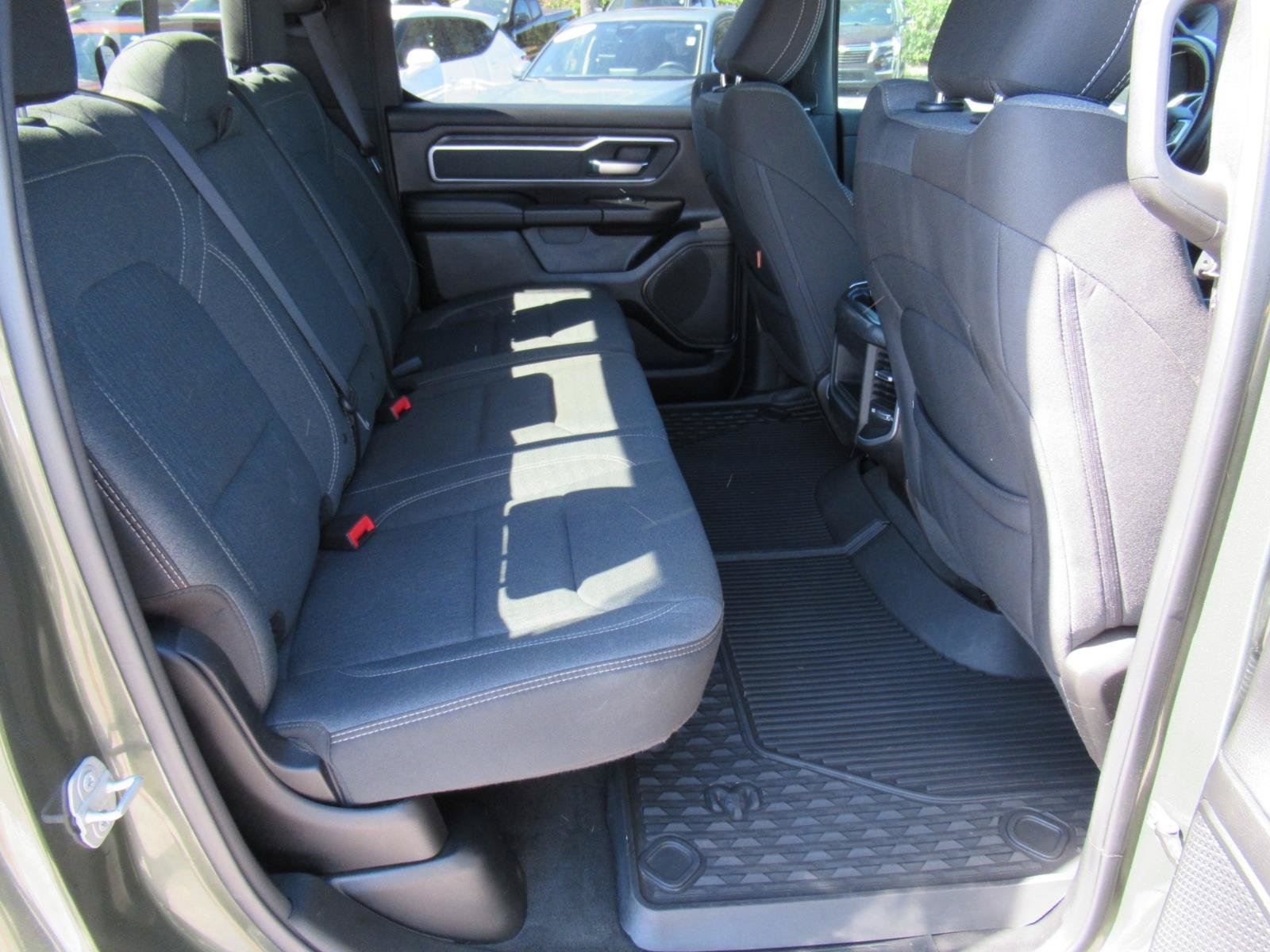 Used 2021 RAM 1500 Big Horn RWD image 32