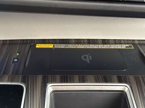 Certified 2024 Toyota Sienna Limited image 25