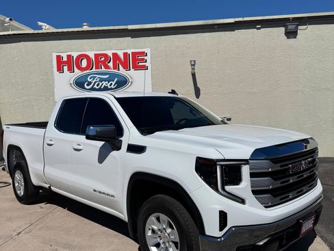 Used 2024 GMC Sierra 1500 SLE image 1