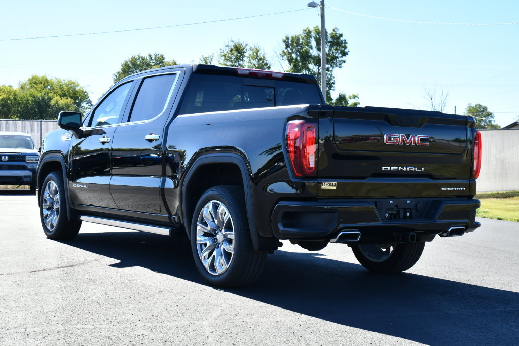 Used 2025 GMC Sierra 1500 Denali w/ Denali Reserve Package AWD/4WD image 5