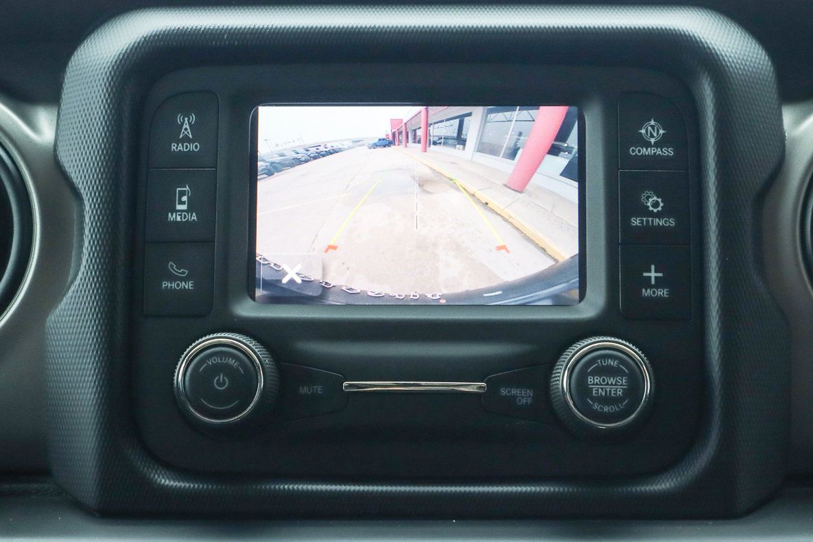 Used 2021 Jeep Wrangler Unlimited Sport AWD/4WD image 12