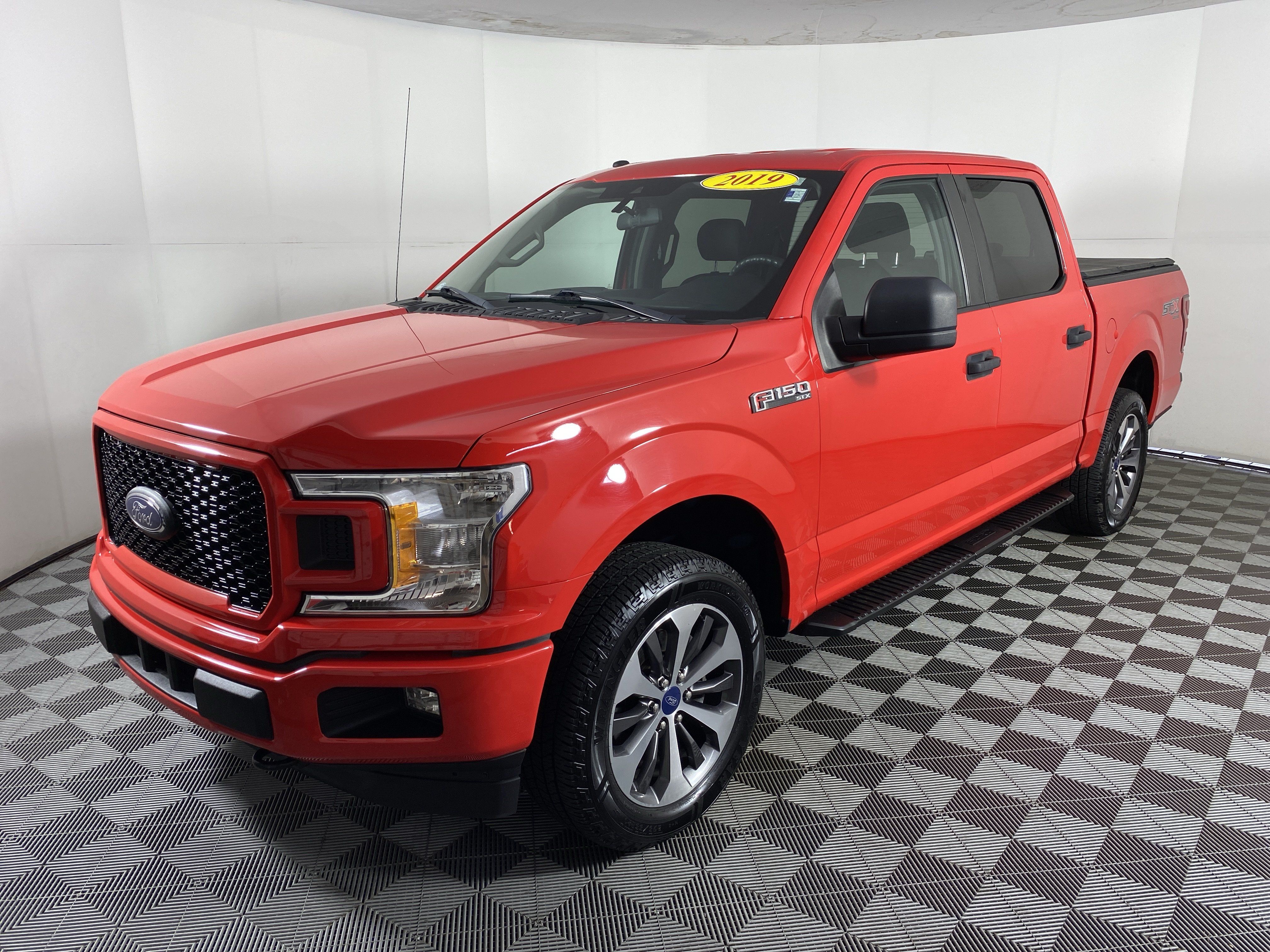 Used 2019 Ford F150 XL w/ Equipment Group 101A Mid AWD/4WD image 9