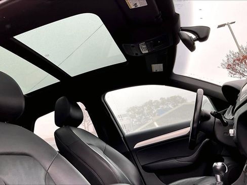 Used 2018 Audi Q3 2.0T Premium w/ Convenience Package image 13