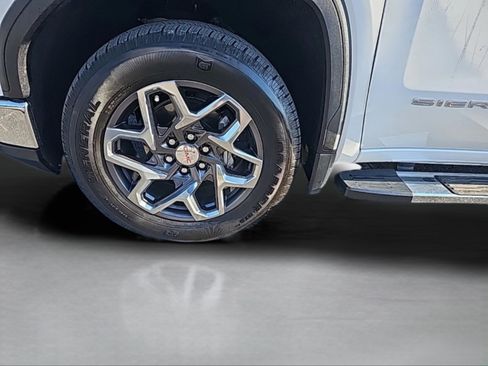Used 2024 GMC Sierra 1500 SLT w/ SLT Premium Plus Package image 34