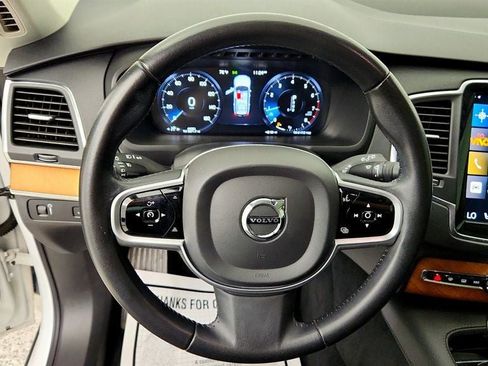 Used 2021 Volvo XC90 T6 Momentum AWD/4WD image 14