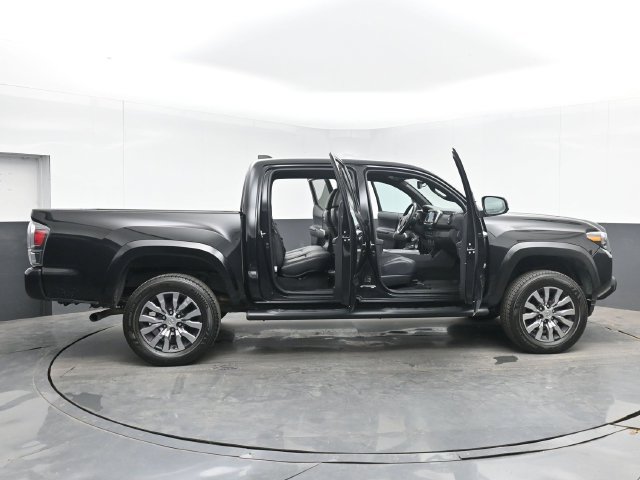 Used 2022 Toyota Tacoma Limited AWD/4WD image 53