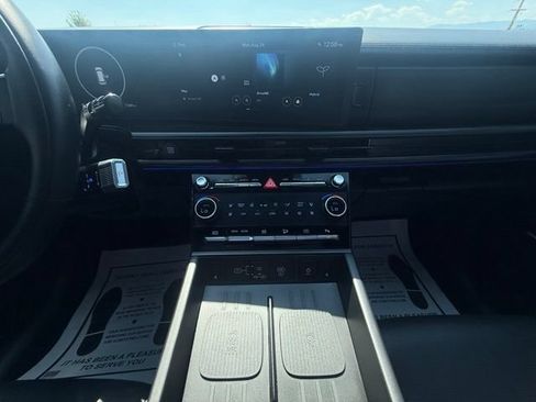 Used 2025 Hyundai Santa Fe Calligraphy AWD/4WD image 16