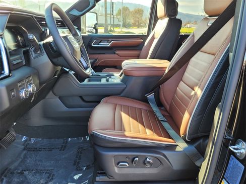 New 2026 GMC Sierra 2500 Denali Ultimate w/ Max Trailering Package image 11