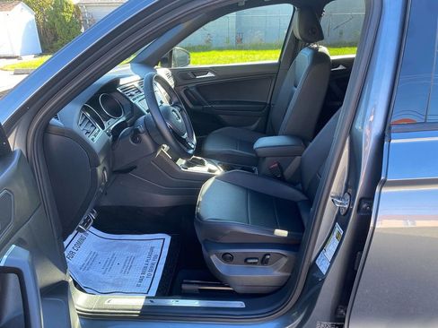 Used 2020 Volkswagen Tiguan SE R-Line image 12