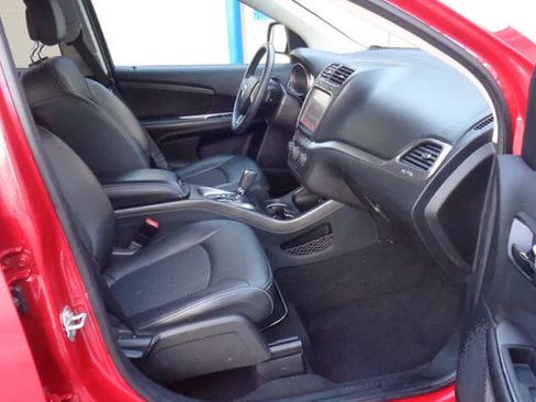 Used 2020 Dodge Journey Crossroad FWD image 10