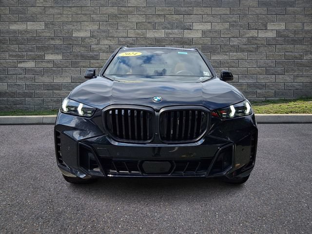 Used 2024 BMW X5 xDrive40i w/ M Sport Package AWD/4WD image 2