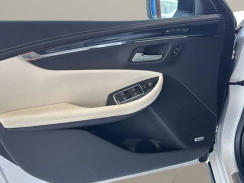 Used 2019 Chevrolet Impala Premier w/ Premier Convenience Package FWD image 8
