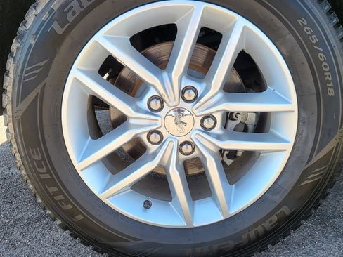 Used 2017 Jeep Grand Cherokee Laredo w/ Quick Order Package 23E AWD/4WD image 16