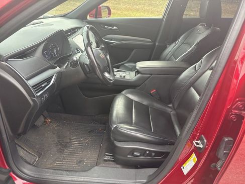 Used 2019 Cadillac XT4 Premium Luxury w/ Cold Weather Package image 5