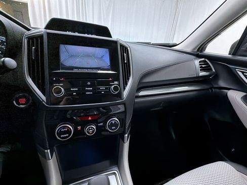 Used 2023 Subaru Forester Premium image 20