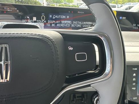 New 2026 Lincoln Navigator Black Label AWD/4WD image 25