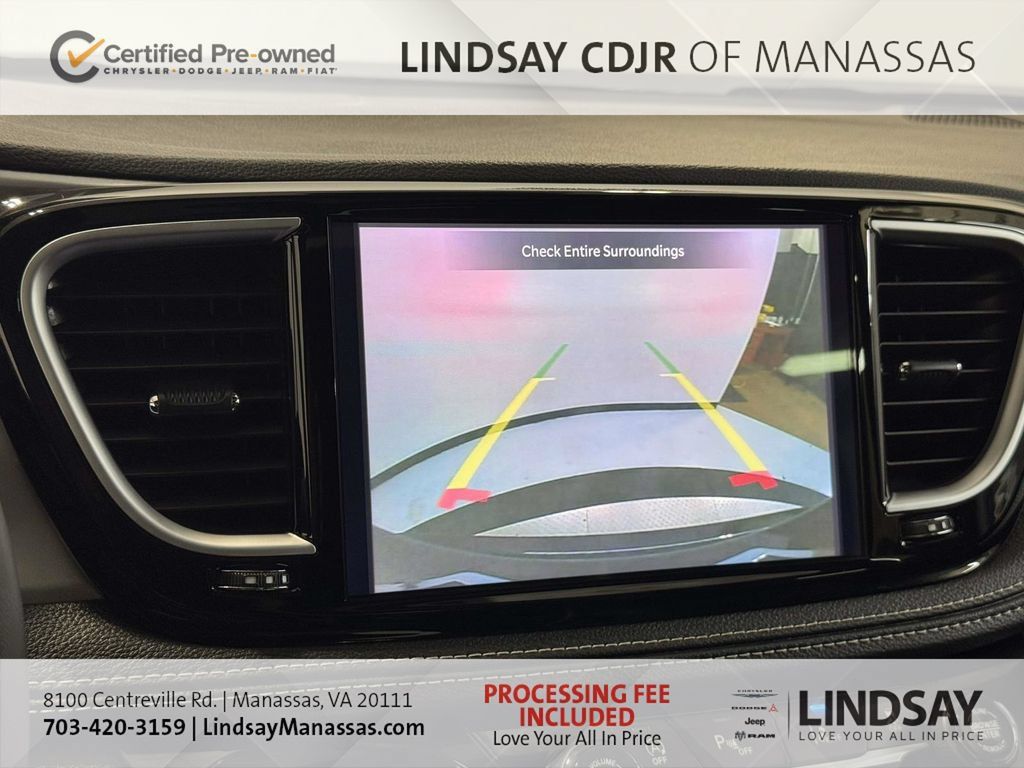 Certified 2025 Chrysler Pacifica Limited FWD image 26