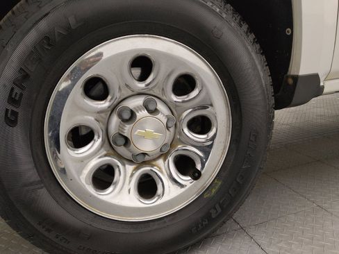 Used 2017 Chevrolet Silverado 1500 W/T w/ Trailering Package image 31