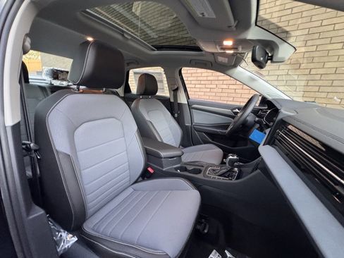 New 2025 Volkswagen Jetta SE image 11