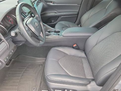 Used 2023 Toyota Camry XSE FWD image 11