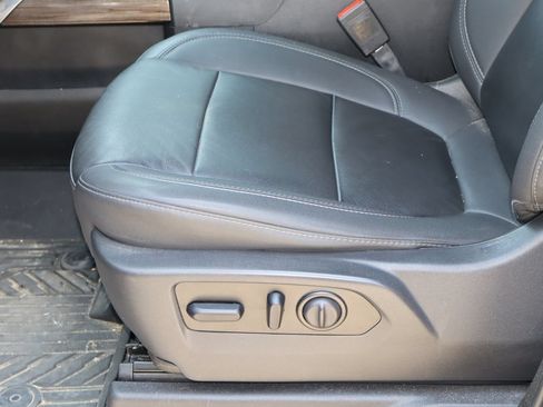 Used 2021 Chevrolet Silverado 1500 LT Trail Boss w/ Convenience Package II AWD/4WD image 14