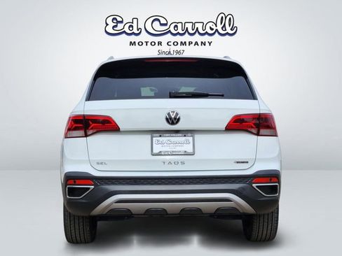 Certified 2024 Volkswagen Taos SEL image 6