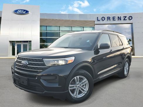 Certified 2023 Ford Explorer XLT image 1