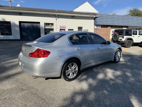 Used 2013 INFINITI G37 x Sedan w/ Premium Pkg image 13