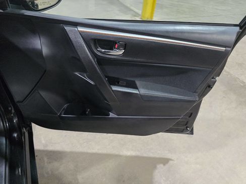 Used 2016 Toyota Corolla LE FWD image 31