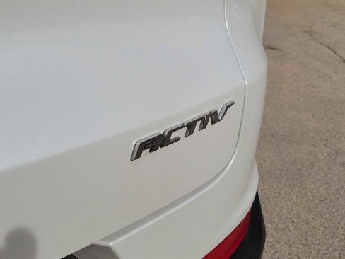 Used 2025 Chevrolet TrailBlazer ACTIV w/ Convenience Package image 3