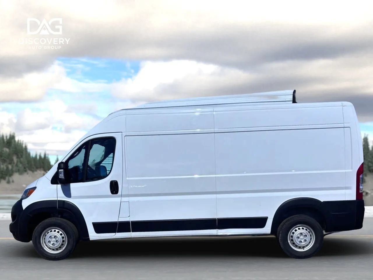 Used 2026 RAM ProMaster 2500 w/ Convenience Group FWD image 2