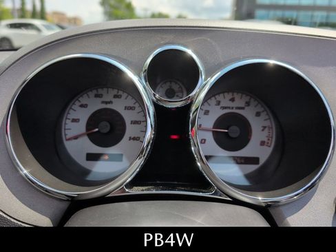 Used 2007 Pontiac Solstice Convertible w/ Premium Package RWD image 5