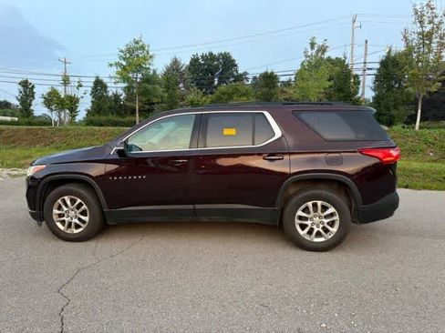 Used 2021 Chevrolet Traverse LT AWD/4WD image 15