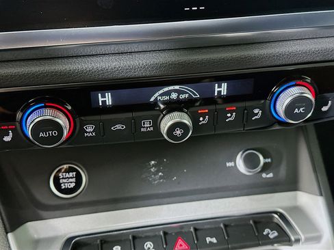 Used 2024 Audi Q3 2.0T Premium image 23