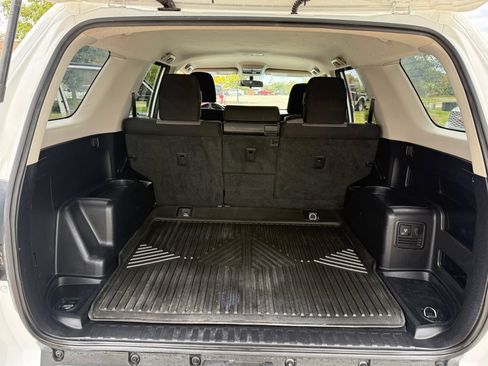 Used 2018 Toyota 4Runner SR5 Premium image 14