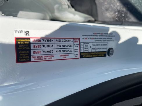 Used 2024 Nissan Rogue S AWD/4WD image 23