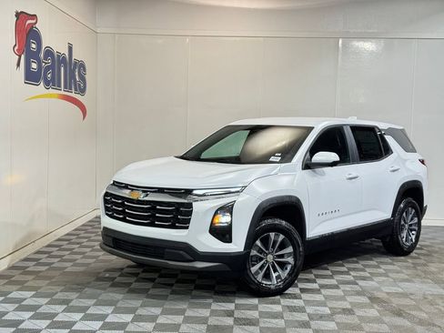 New 2026 Chevrolet Equinox LT AWD/4WD image 2