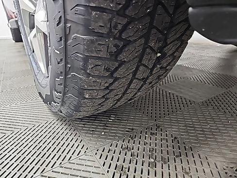 Used 2023 GMC Sierra 1500 SLT w/ SLT Premium Plus Package image 50