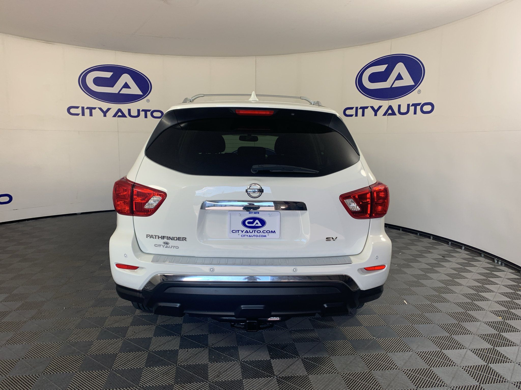 Used 2019 Nissan Pathfinder SV w/ Cargo Package FWD image 4
